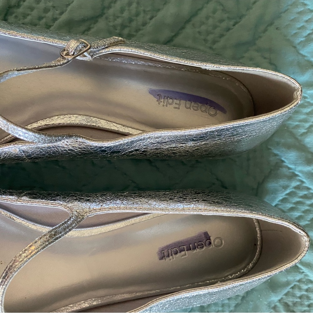 NEW Lovely Silver Ladies Ballet Mary Jane Flats Shoes 11 Summer Evening Wedding - Picture 3 of 7